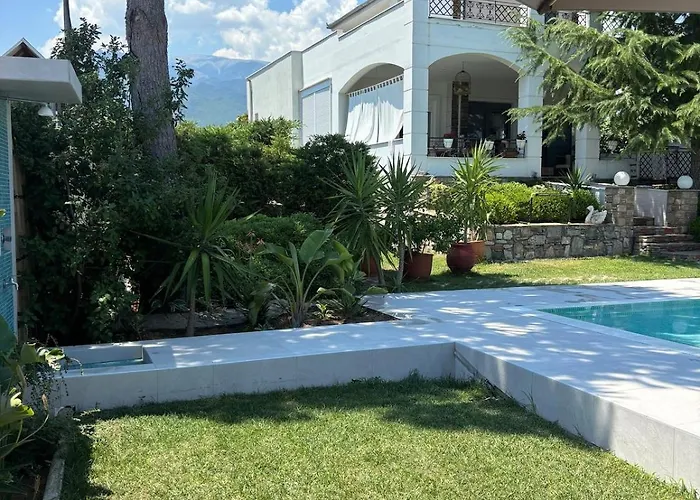 Villa With Private Pool By The Coast Of Olympus