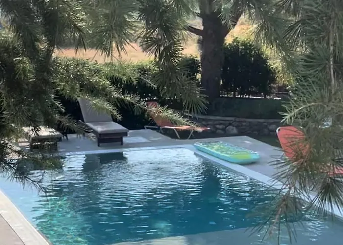 With Private Pool By The Coast Of Olympus Villa *