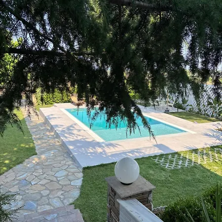 With Private Pool By The Coast Of Olympus *