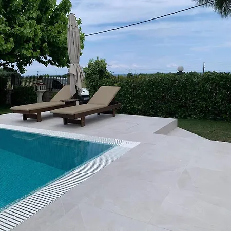 With Private Pool By The Coast Of Olympus Leptokaria