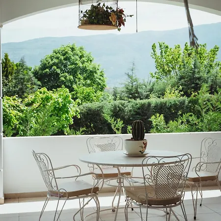 With Private Pool By The Coast Of Olympus فيلة