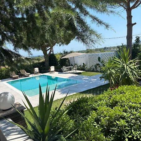 Vila With Private Pool By The Coast Of Olympus