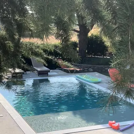 With Private Pool By The Coast Of Olympus فيلة *