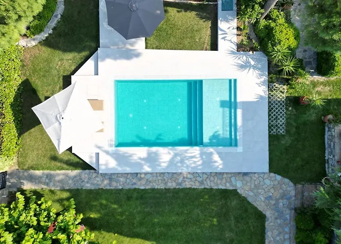 Villa With Private Pool By The Coast Of Olympus